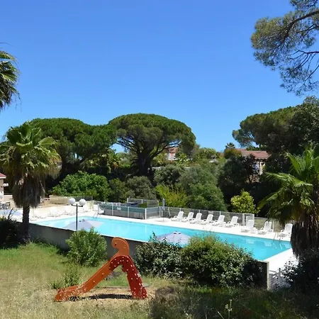 Le Domaine De Villepey By Sdr